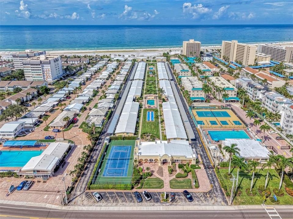 For Sale: $479,000 (1 beds, 1 baths, 708 Square Feet)