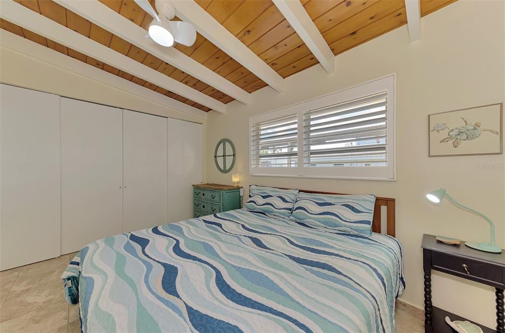 For Sale: $479,000 (1 beds, 1 baths, 708 Square Feet)