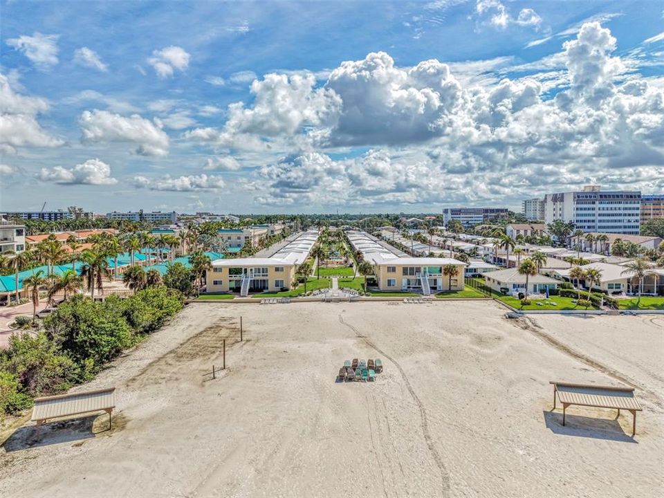 For Sale: $479,000 (1 beds, 1 baths, 708 Square Feet)