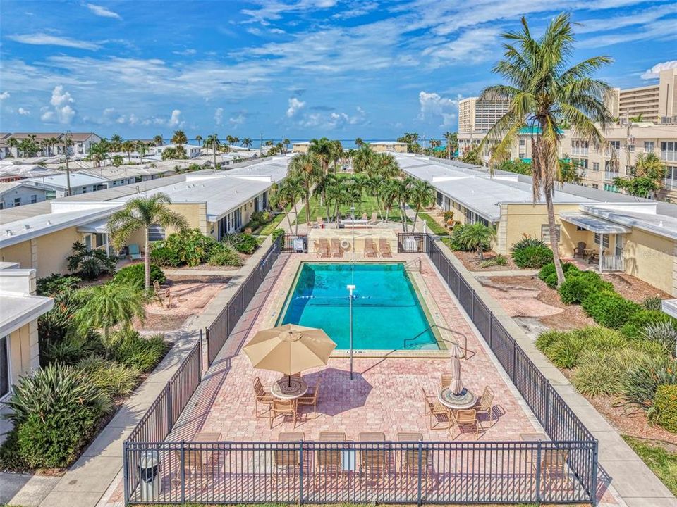 For Sale: $479,000 (1 beds, 1 baths, 708 Square Feet)