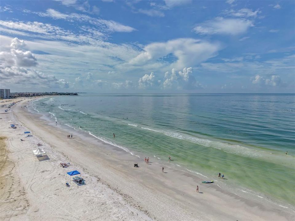 For Sale: $479,000 (1 beds, 1 baths, 708 Square Feet)