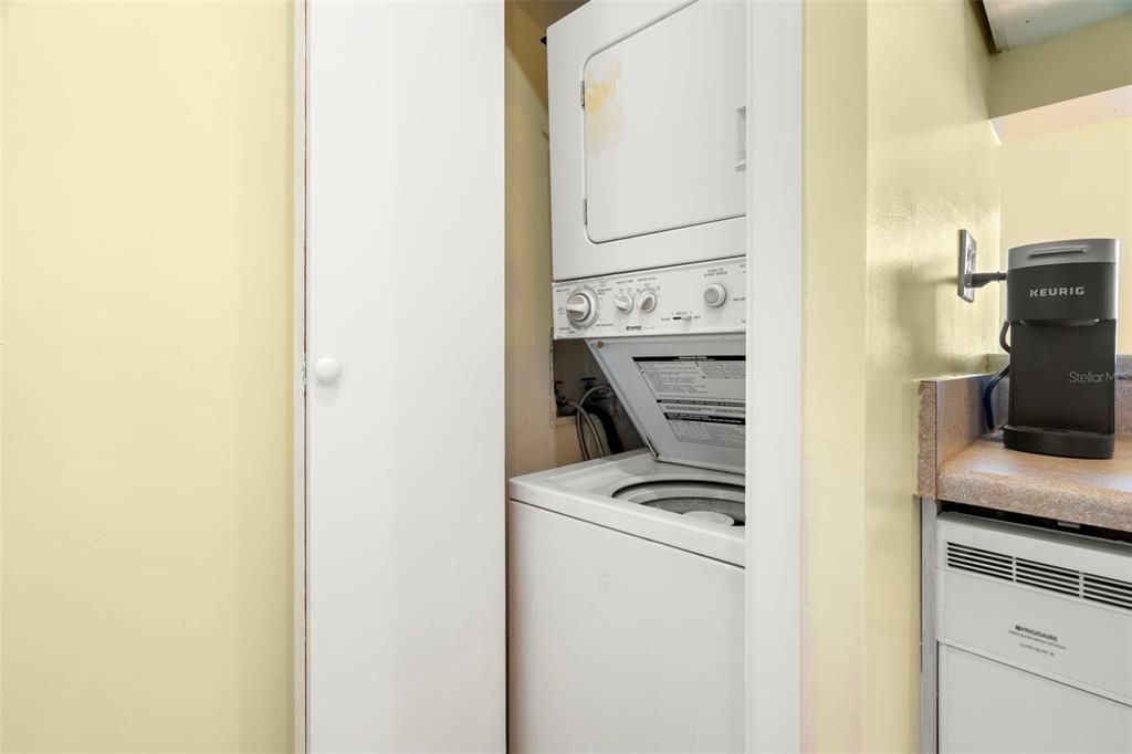 For Sale: $209,900 (2 beds, 2 baths, 1020 Square Feet)