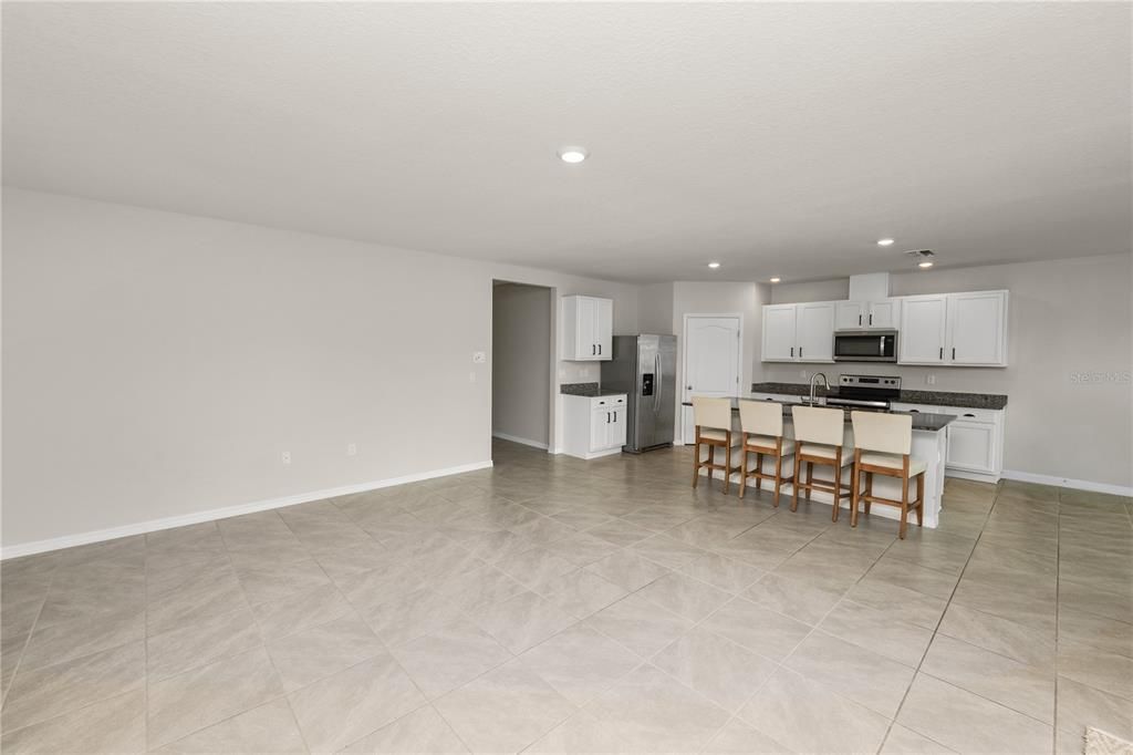 En Venta: $375,000 (4 camas, 3 baños, 2074 Pies cuadrados)