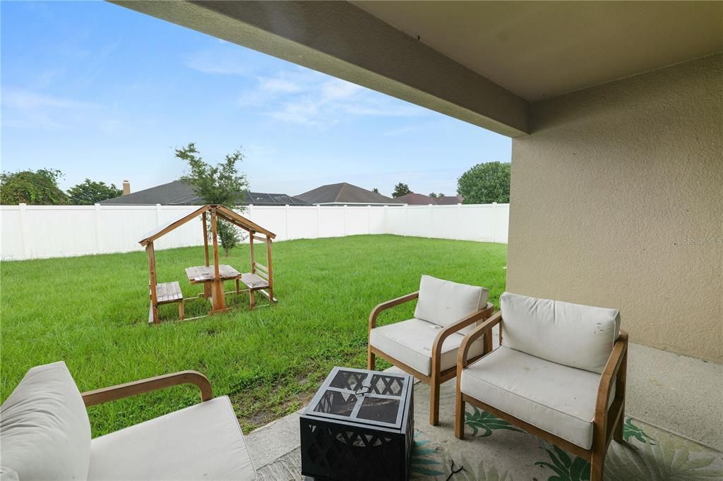 En Venta: $375,000 (4 camas, 3 baños, 2074 Pies cuadrados)