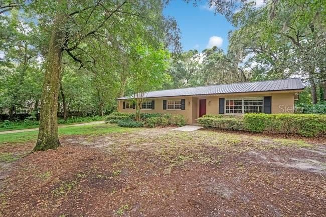 En Venta: $699,000 (3 camas, 2 baños, 1744 Pies cuadrados)