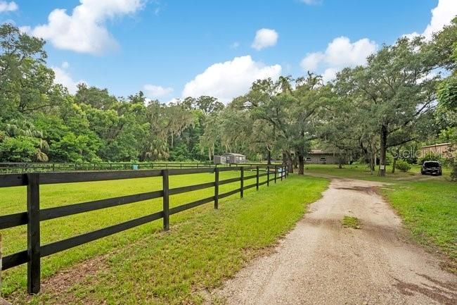 En Venta: $699,000 (3 camas, 2 baños, 1744 Pies cuadrados)