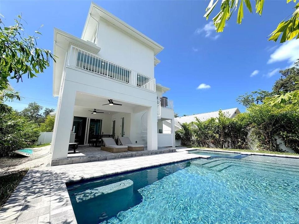 For Sale: $1,690,000 (5 beds, 2 baths, 3032 Square Feet)