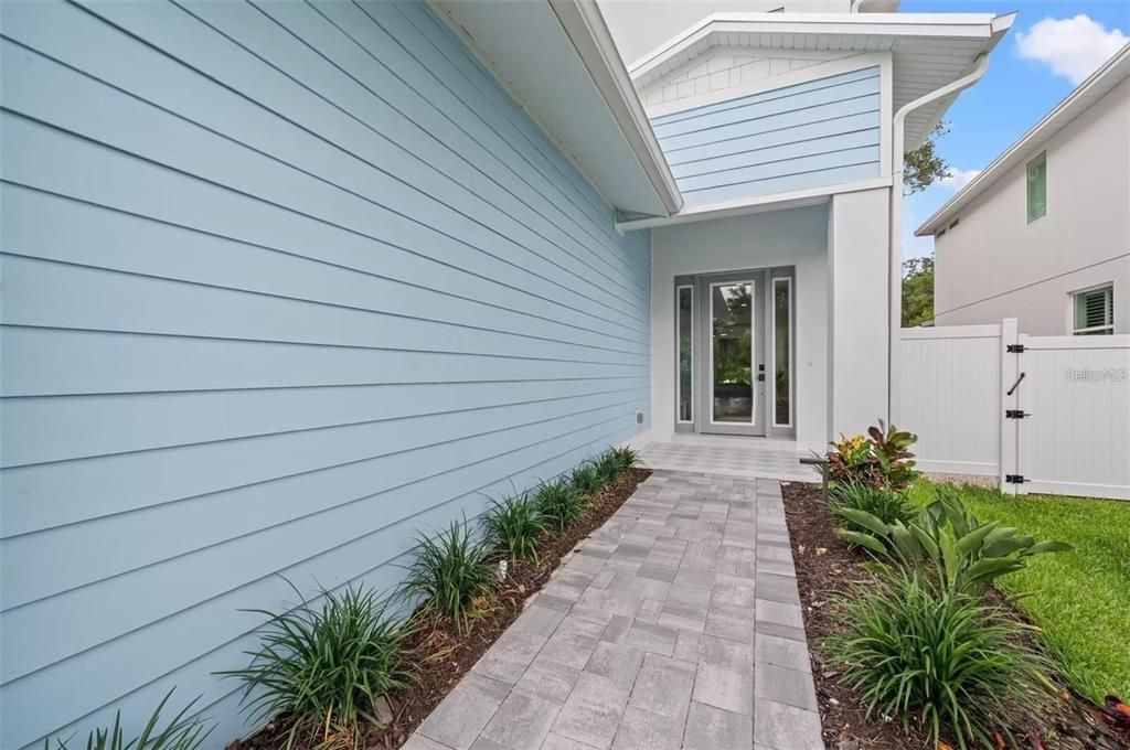 For Sale: $1,690,000 (5 beds, 2 baths, 3032 Square Feet)
