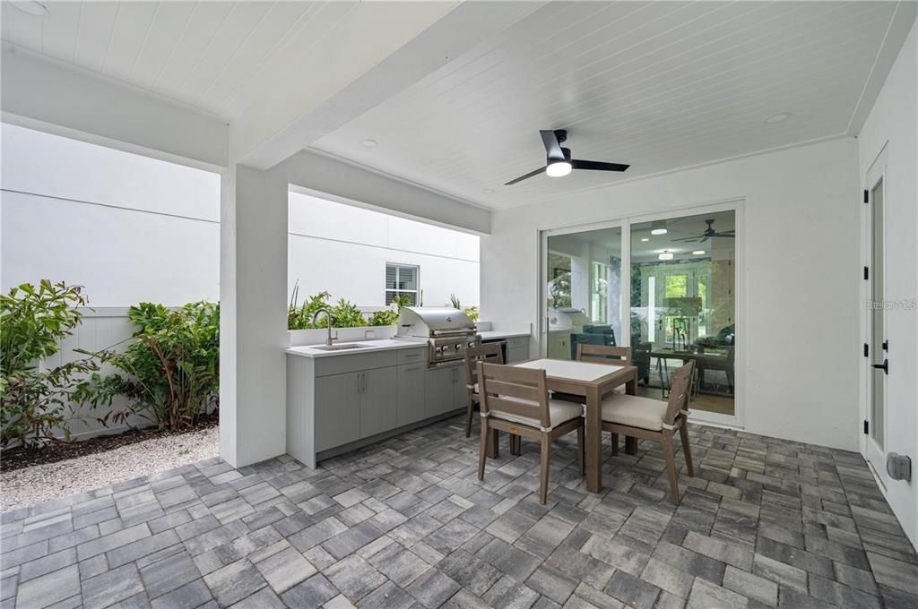 For Sale: $1,690,000 (5 beds, 2 baths, 3032 Square Feet)