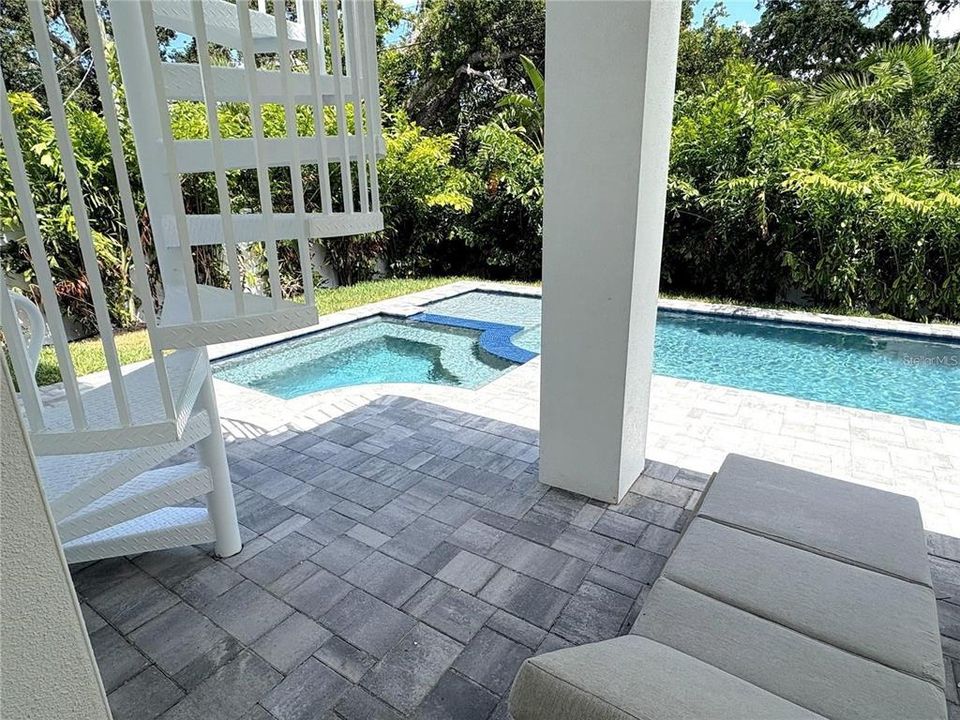 For Sale: $1,690,000 (5 beds, 2 baths, 3032 Square Feet)