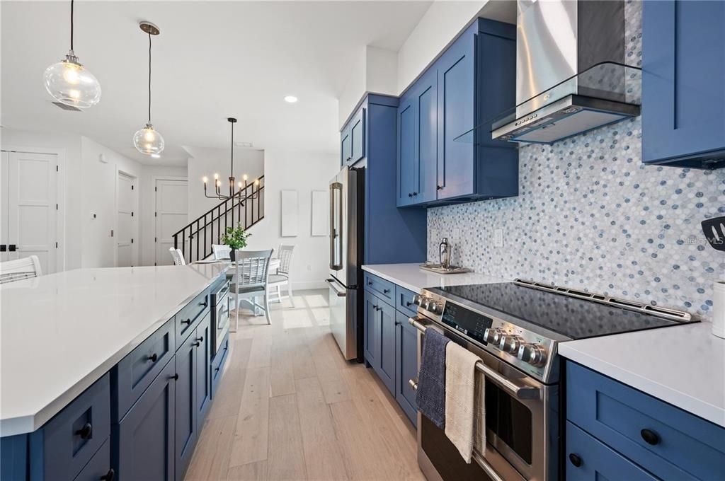 For Sale: $1,690,000 (5 beds, 2 baths, 3032 Square Feet)