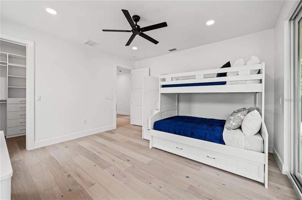 For Sale: $1,690,000 (5 beds, 2 baths, 3032 Square Feet)