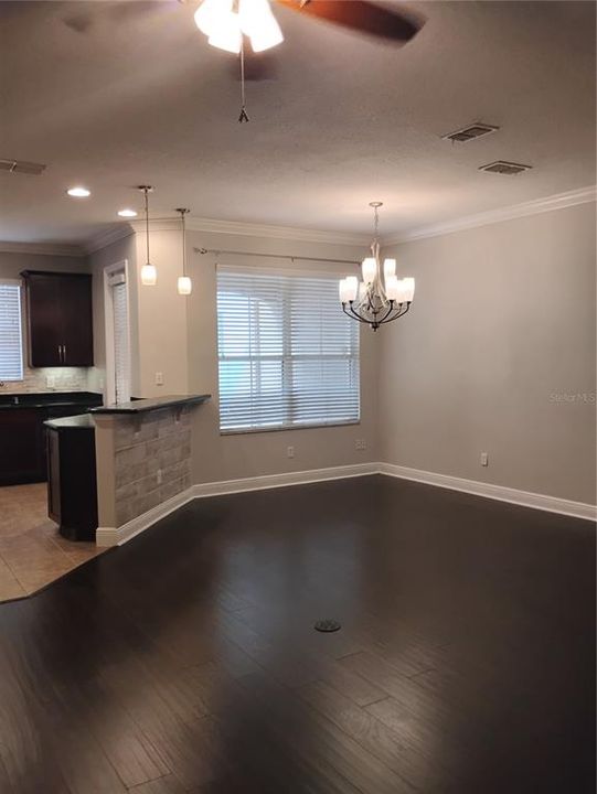 Active With Contract: $2,400 (3 beds, 2 baths, 1529 Square Feet)