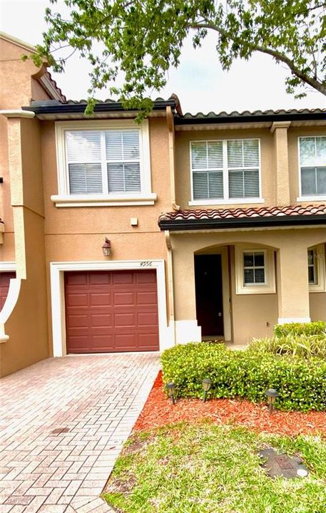 Active With Contract: $2,400 (3 beds, 2 baths, 1529 Square Feet)