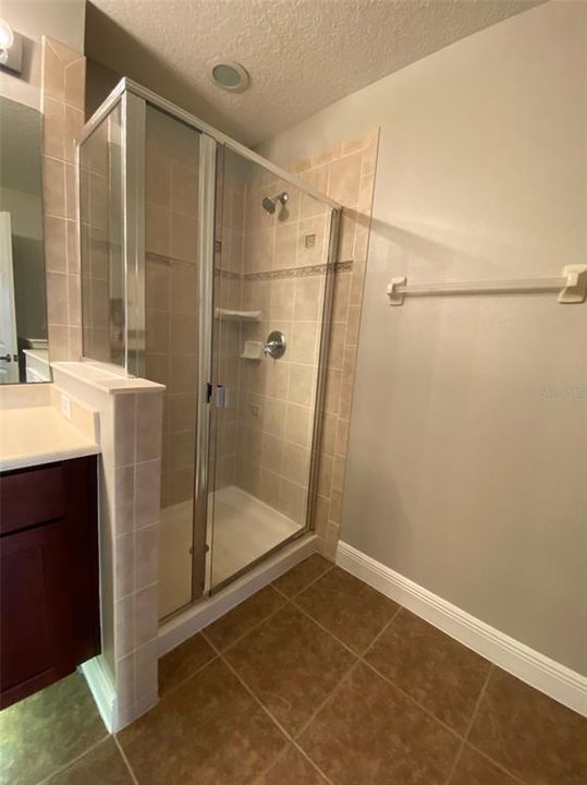 Active With Contract: $2,400 (3 beds, 2 baths, 1529 Square Feet)