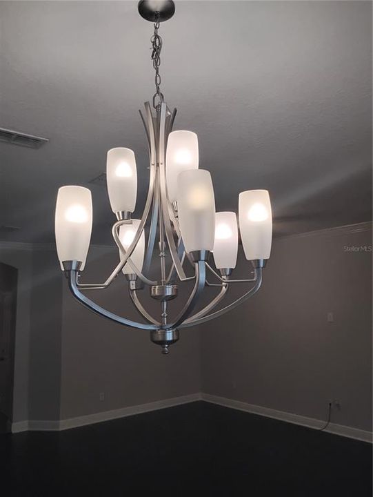 Active With Contract: $2,400 (3 beds, 2 baths, 1529 Square Feet)