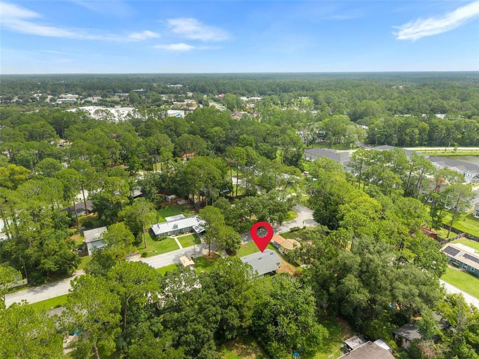 For Sale: $230,000 (2 beds, 2 baths, 957 Square Feet)