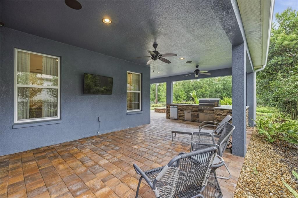 For Sale: $530,000 (3 beds, 2 baths, 2242 Square Feet)