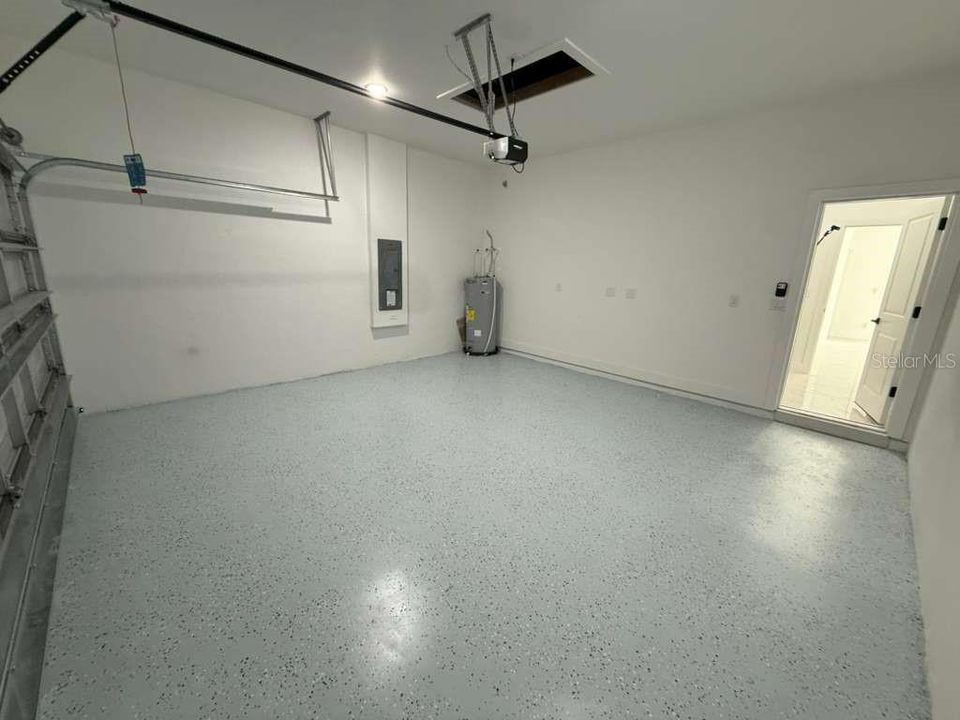 For Sale: $364,900 (4 beds, 2 baths, 1639 Square Feet)
