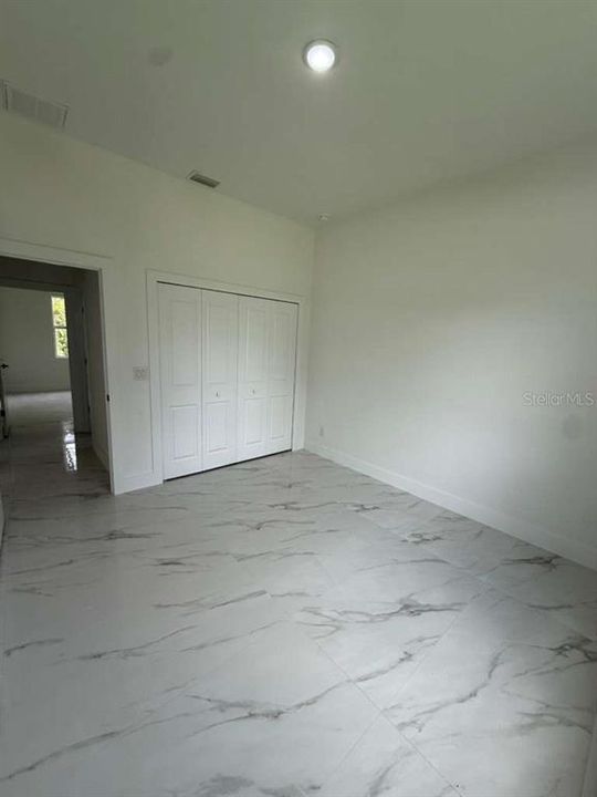 For Sale: $364,900 (4 beds, 2 baths, 1639 Square Feet)