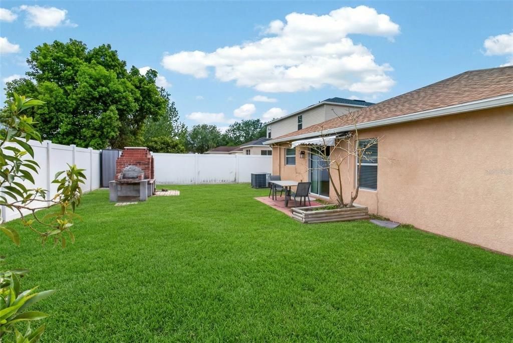 For Sale: $369,000 (3 beds, 2 baths, 1920 Square Feet)