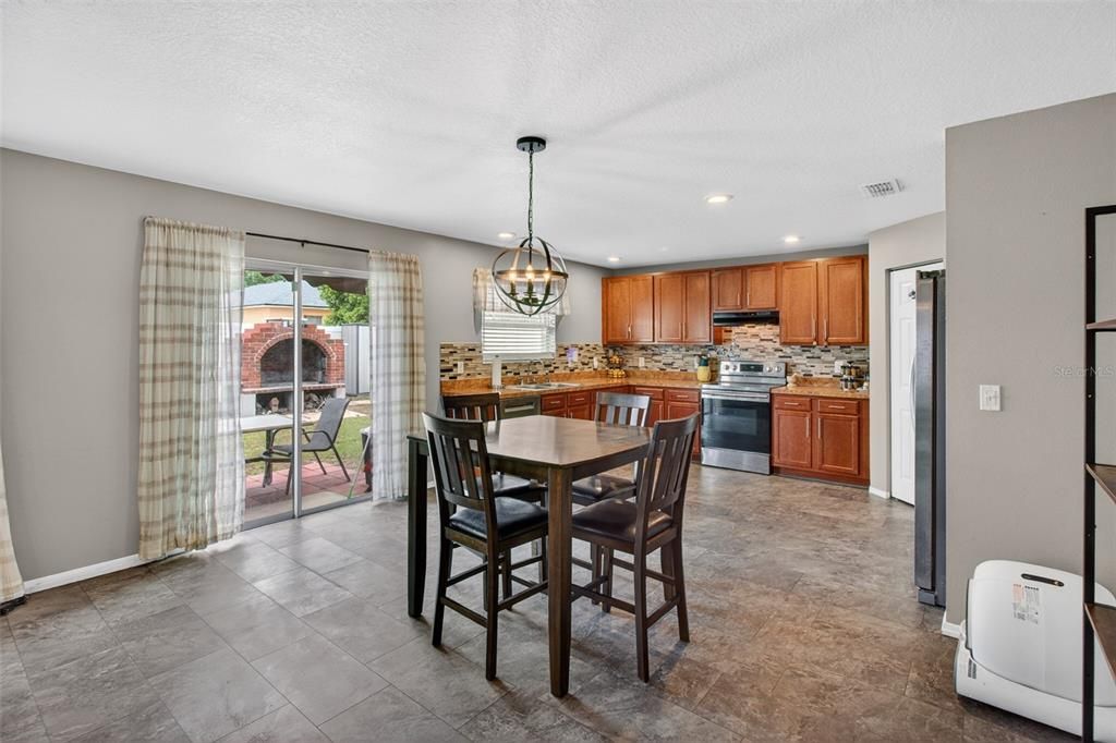 For Sale: $369,000 (3 beds, 2 baths, 1920 Square Feet)