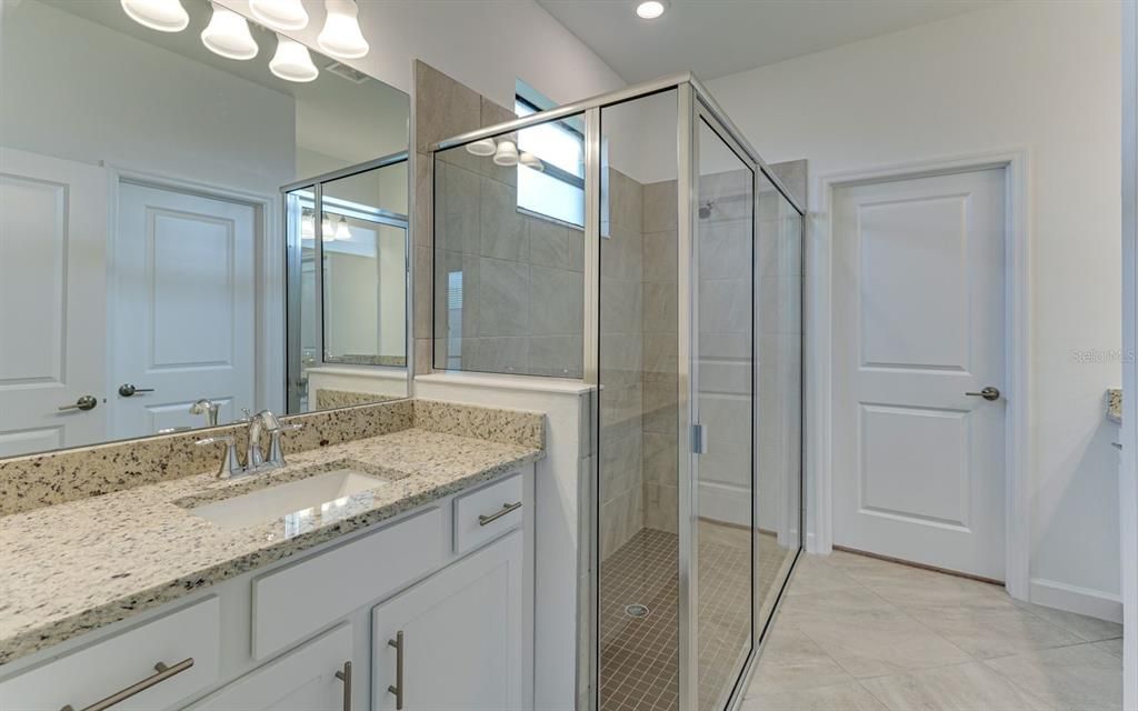 For Rent: $2,595 (2 beds, 2 baths, 1564 Square Feet)