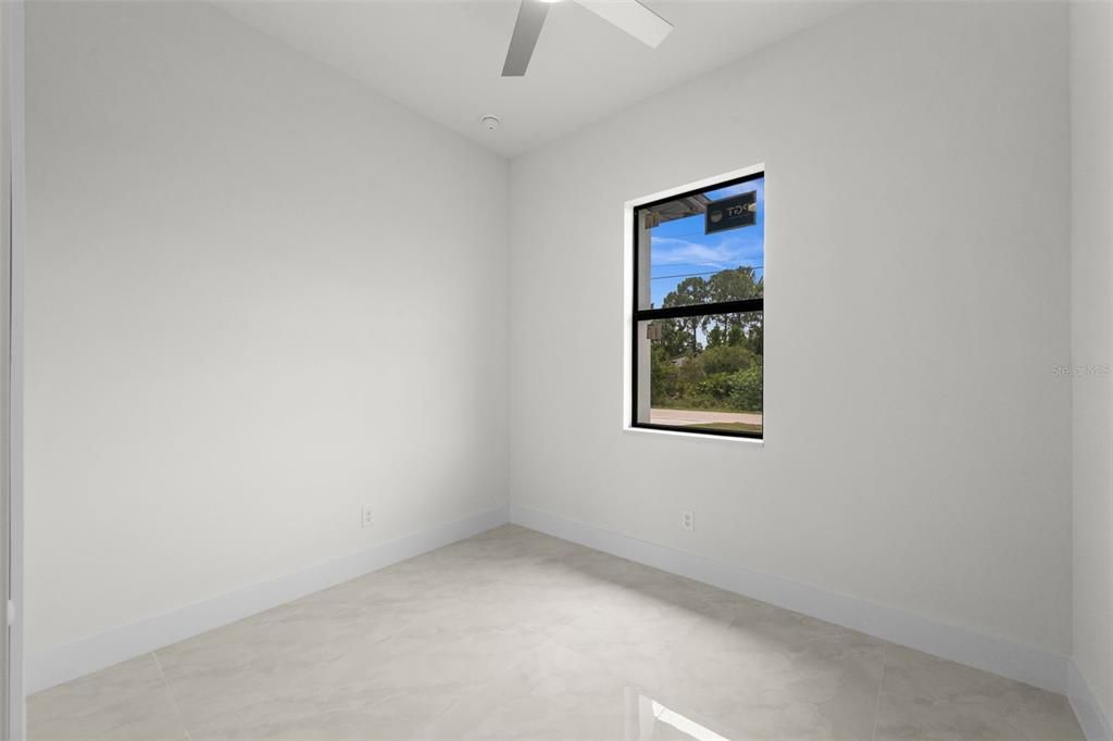 For Sale: $299,900 (3 beds, 2 baths, 1269 Square Feet)