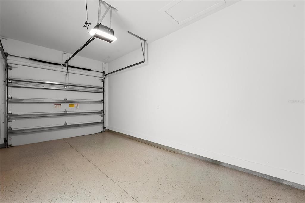 For Sale: $299,900 (3 beds, 2 baths, 1269 Square Feet)