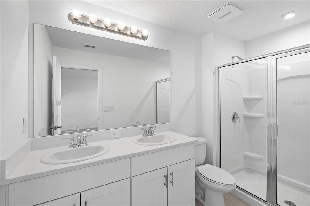 For Sale: $339,600 (3 beds, 2 baths, 1407 Square Feet)