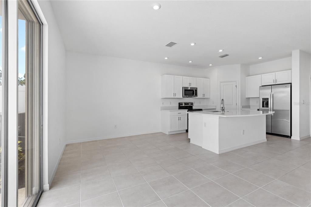 For Sale: $339,600 (3 beds, 2 baths, 1407 Square Feet)
