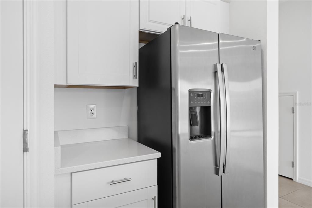 For Sale: $339,600 (3 beds, 2 baths, 1407 Square Feet)