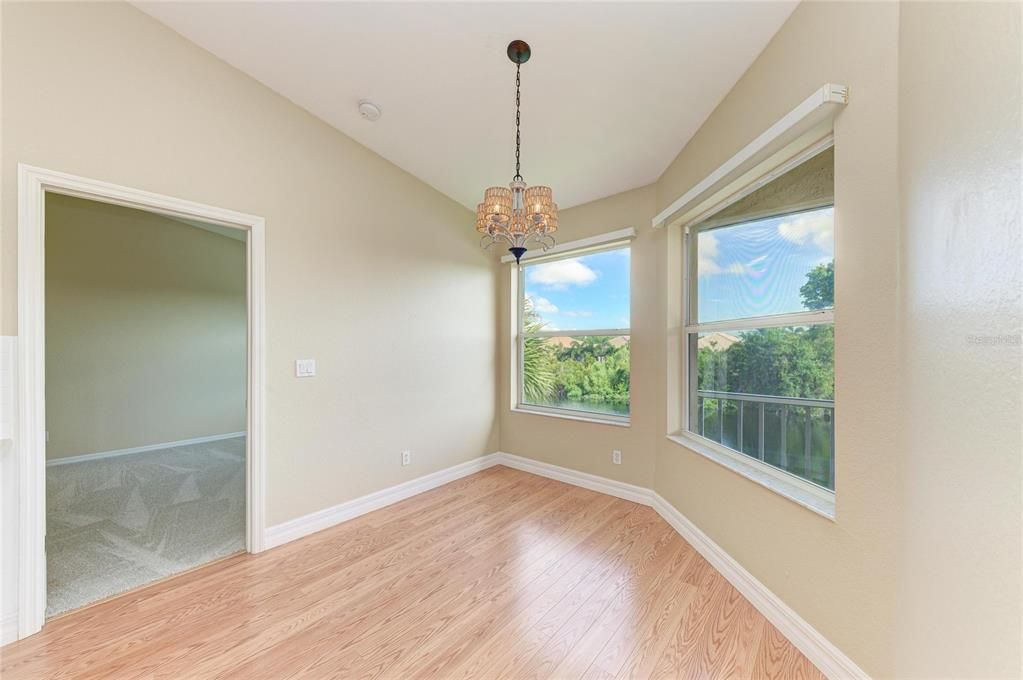Activo con contrato: $239,000 (3 camas, 2 baños, 1286 Pies cuadrados)
