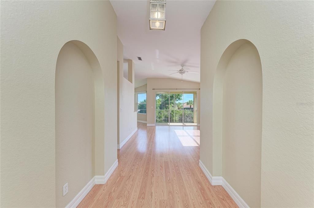 Activo con contrato: $239,000 (3 camas, 2 baños, 1286 Pies cuadrados)