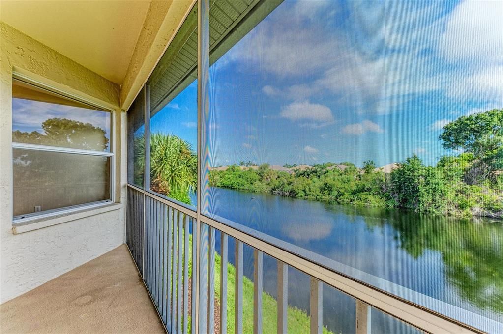 Activo con contrato: $239,000 (3 camas, 2 baños, 1286 Pies cuadrados)