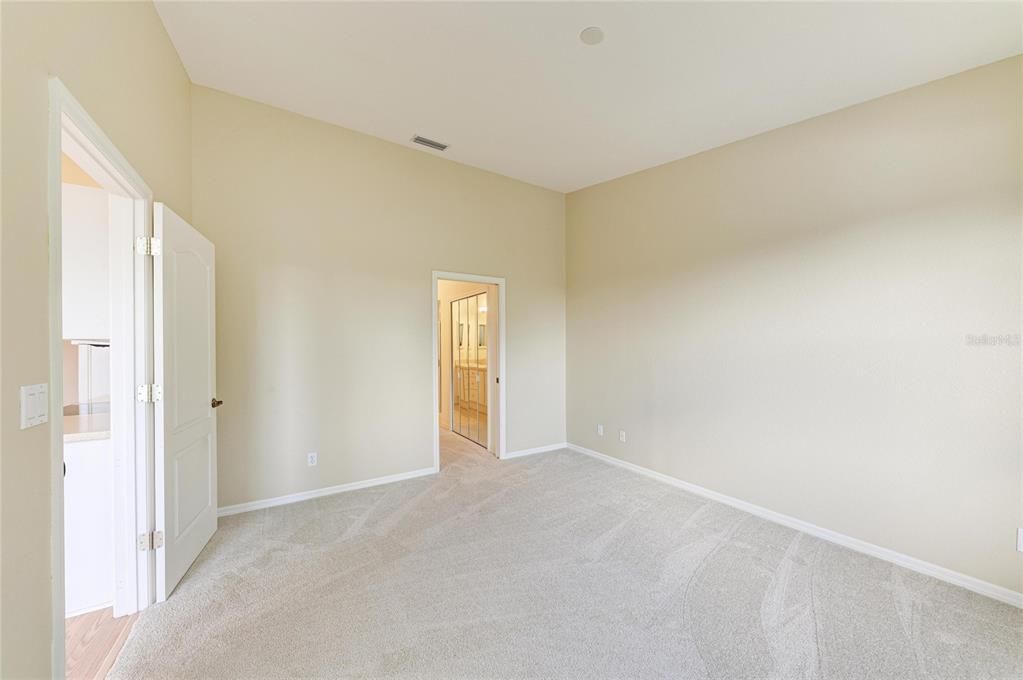 Activo con contrato: $239,000 (3 camas, 2 baños, 1286 Pies cuadrados)