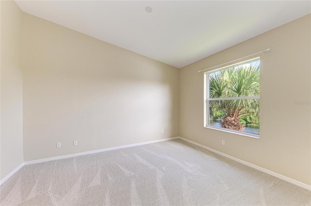 Activo con contrato: $239,000 (3 camas, 2 baños, 1286 Pies cuadrados)