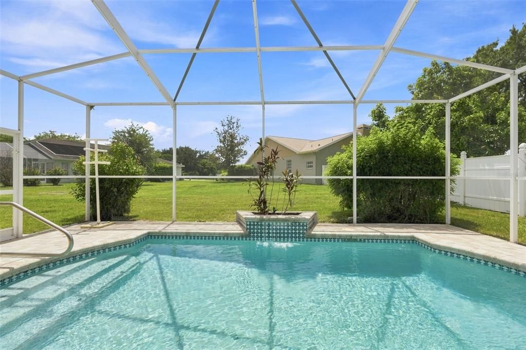 En Venta: $425,000 (4 camas, 3 baños, 2240 Pies cuadrados)