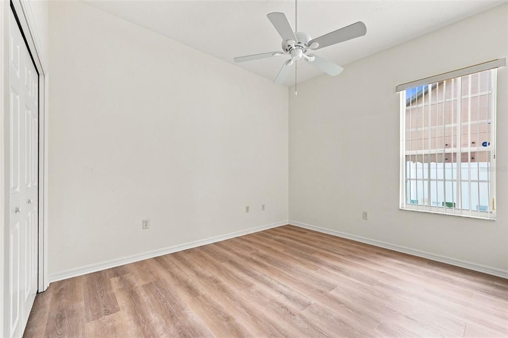 En Venta: $425,000 (4 camas, 3 baños, 2240 Pies cuadrados)