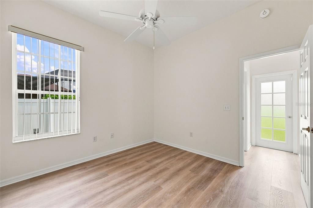 En Venta: $425,000 (4 camas, 3 baños, 2240 Pies cuadrados)
