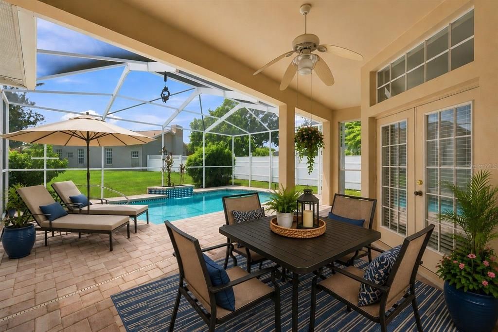 En Venta: $425,000 (4 camas, 3 baños, 2240 Pies cuadrados)