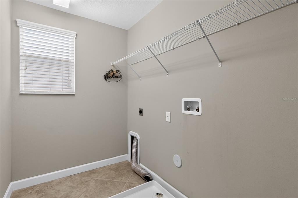 For Sale: $374,000 (3 beds, 2 baths, 1810 Square Feet)