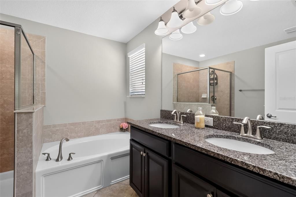 For Sale: $374,000 (3 beds, 2 baths, 1810 Square Feet)