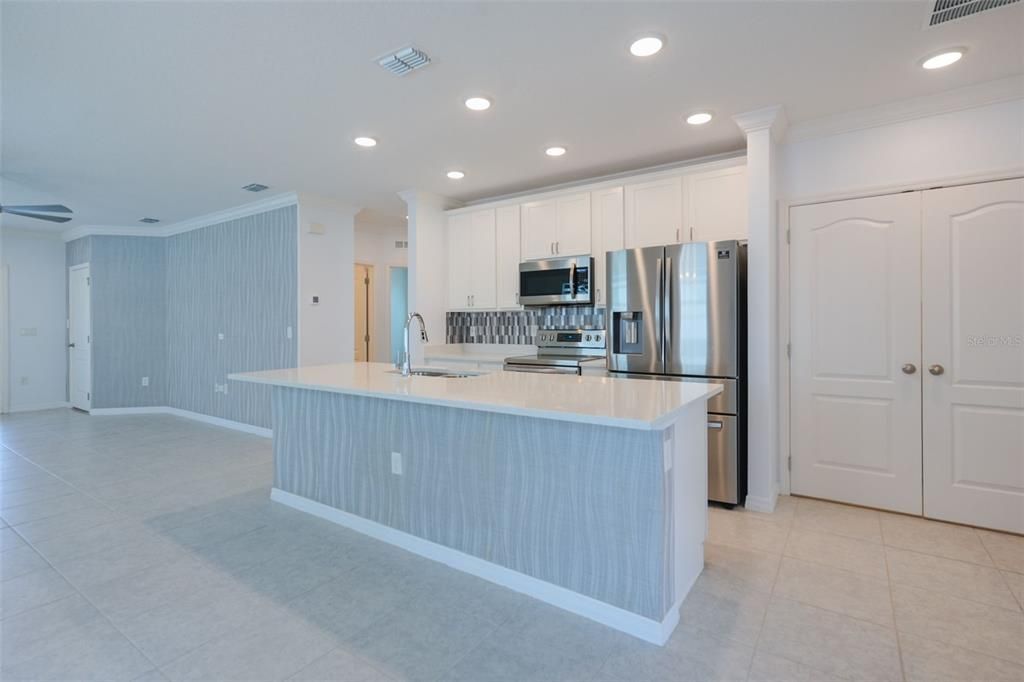For Rent: $2,300 (3 beds, 2 baths, 1320 Square Feet)