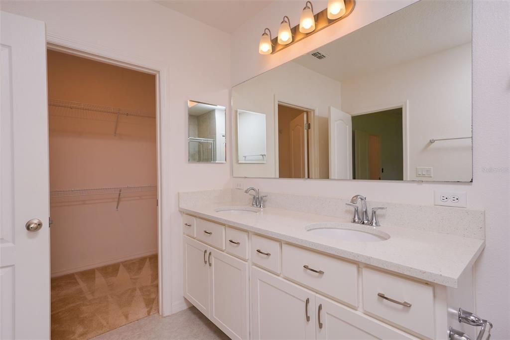 For Rent: $2,300 (3 beds, 2 baths, 1320 Square Feet)