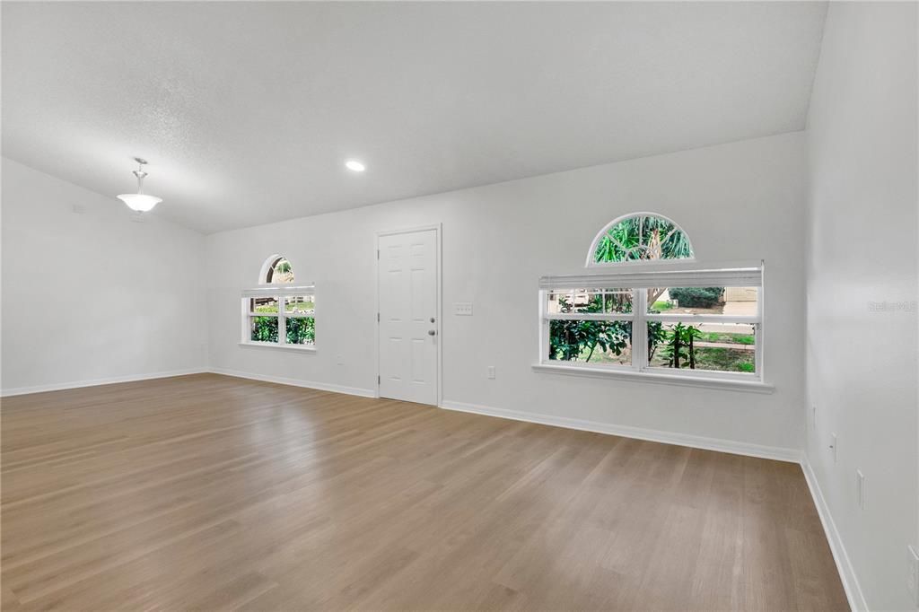 Active With Contract: $374,900 (4 beds, 2 baths, 2217 Square Feet)