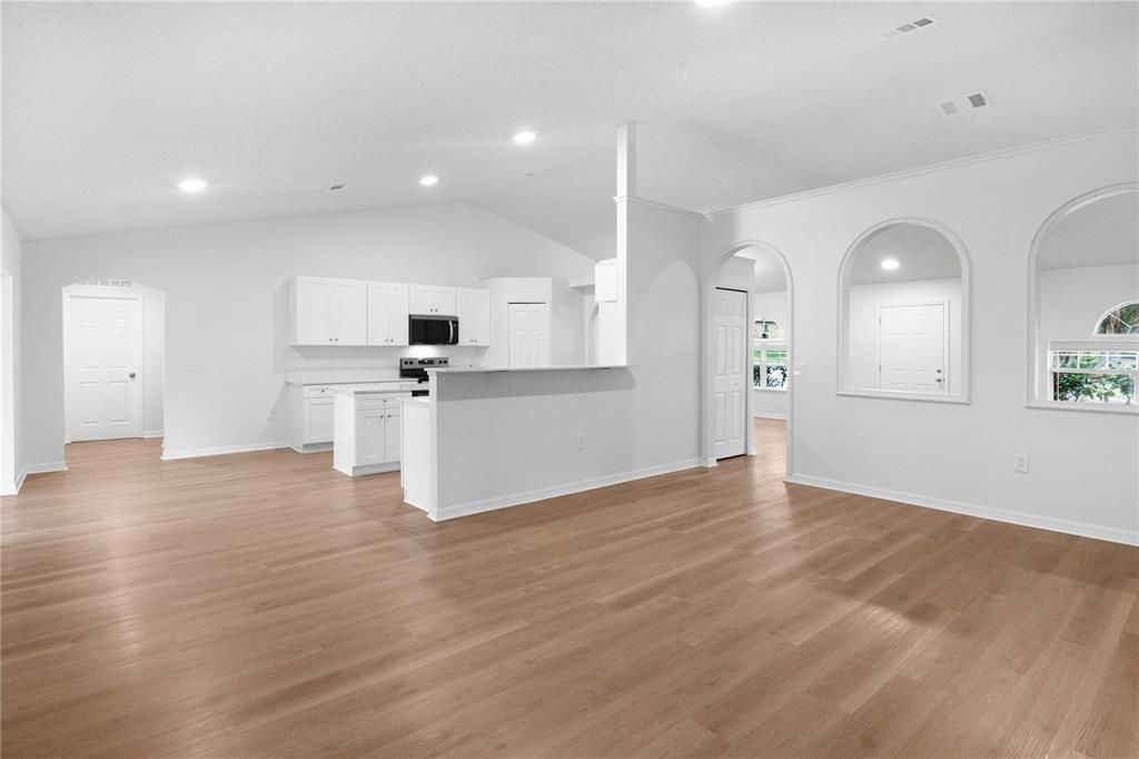 Active With Contract: $374,900 (4 beds, 2 baths, 2217 Square Feet)