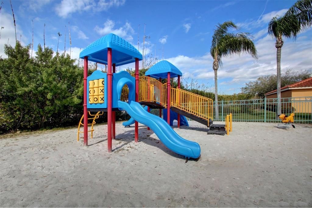 For Rent: $3,850 (3 beds, 2 baths, 2078 Square Feet)