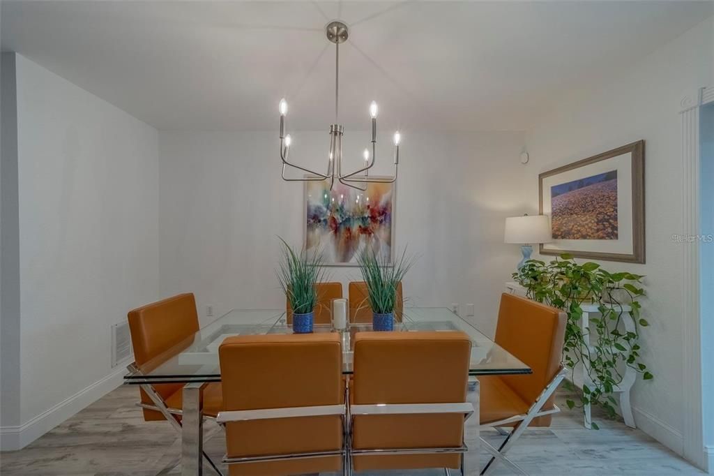 На продажу: $219,000 (3 спален, 2 ванн, 1325 Квадратных фут)