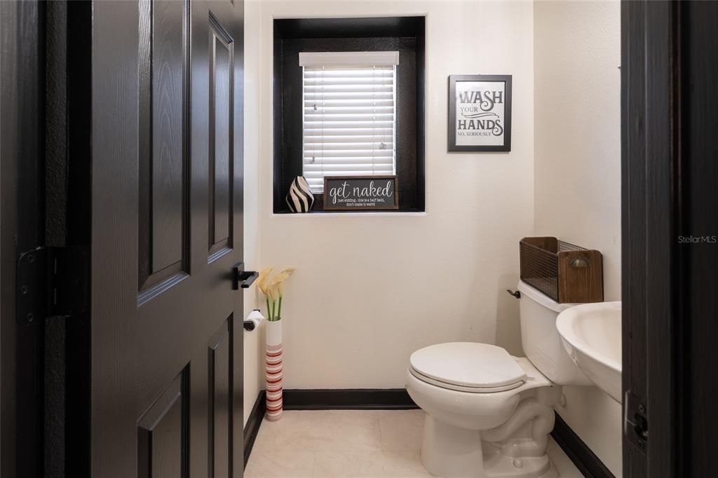 For Sale: $365,000 (3 beds, 2 baths, 1572 Square Feet)